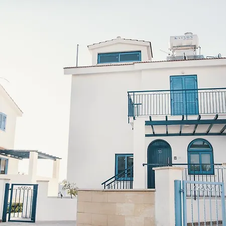 Villa Ayios Therissos Holiday Upper Floor House 33 *