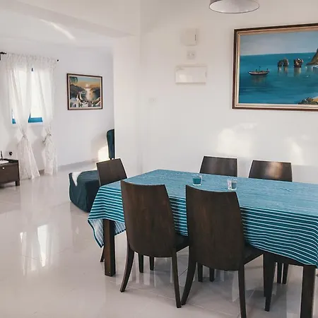 Вилла Ayios Therissos Holiday Upper Floor House 33