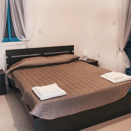 Ayios Therissos Holiday Upper Floor House 33 Polis
