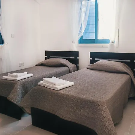 Villa Ayios Therissos Holiday Upper Floor House 33