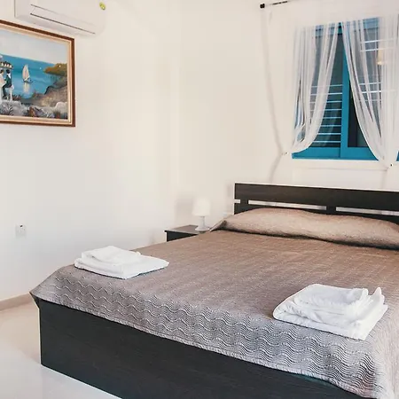 Ayios Therissos Holiday Upper Floor House 33