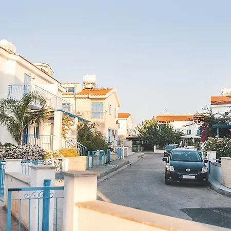 Вилла Ayios Therissos Holiday Upper Floor House 33